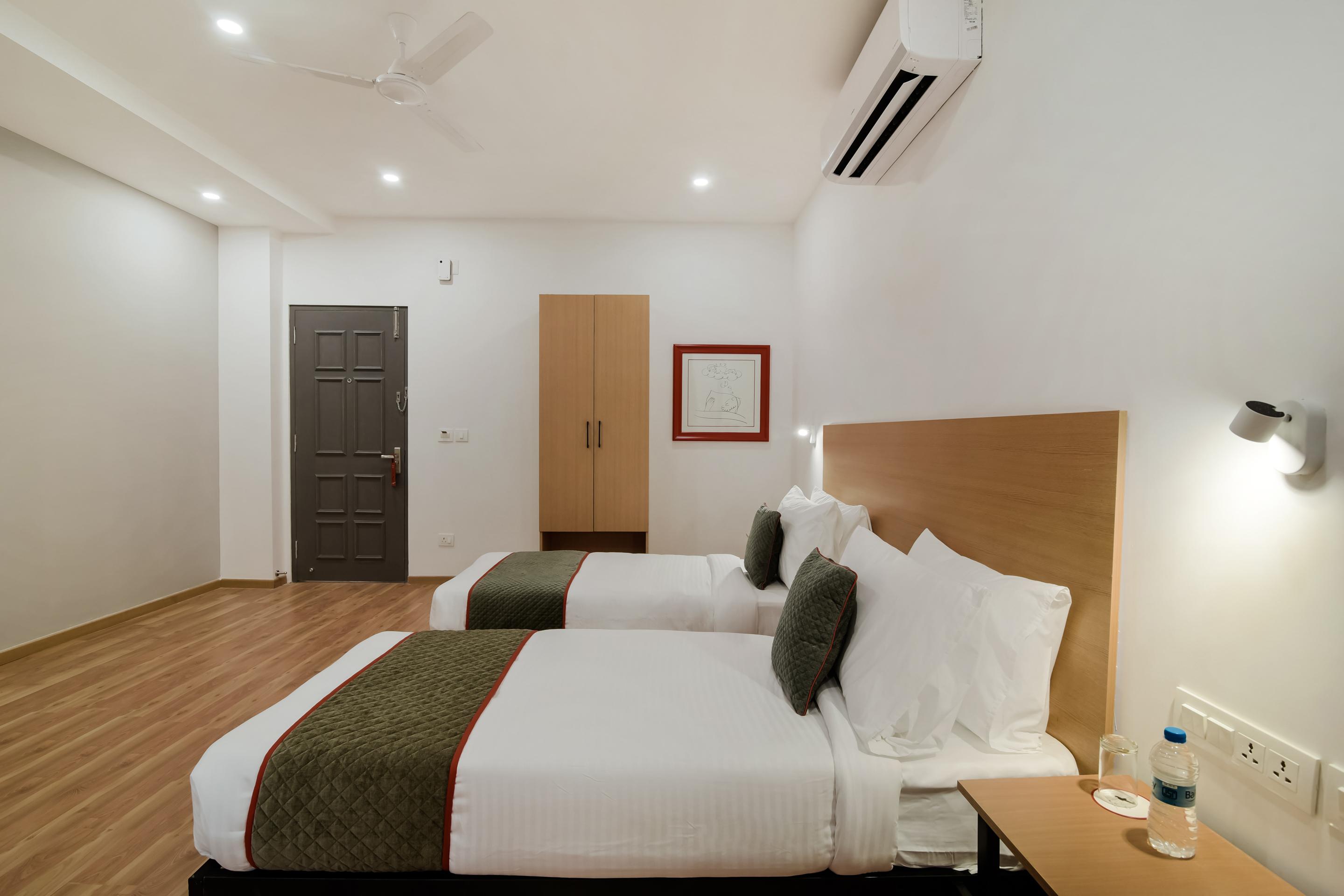 Готель Oyo Townhouse 091 Nungambakkam Ченнаї Екстер'єр фото