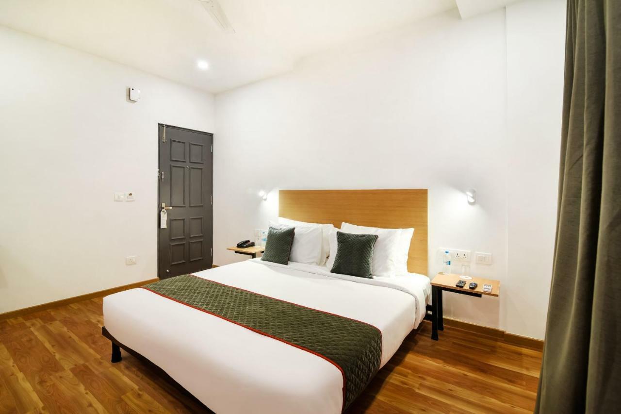 Готель Oyo Townhouse 091 Nungambakkam Ченнаї Екстер'єр фото